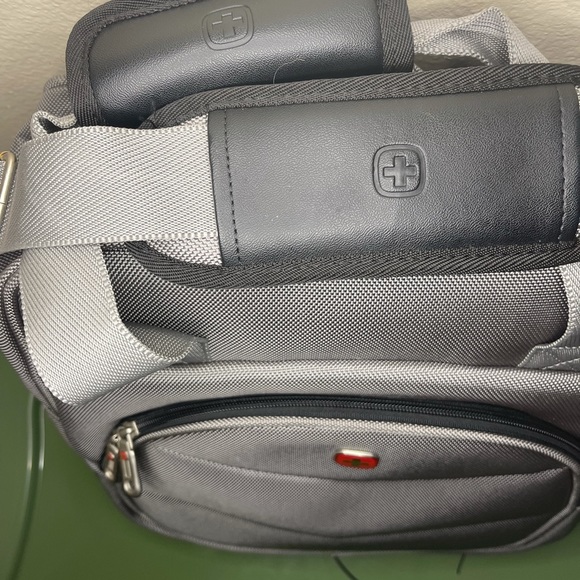 Swiss Gear Gray Briefcase Messenger Shoulder Bag Nylon Work School Carry On - Picture 3 of 7